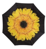 Parapluie inversé motif tournesol XXL, vibrant et unique. Protection solaire et anti-pluie, parfait pour se démarquer avec style.