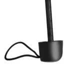 Charmant parapluie blanc à petites fleurs. Allie style et praticité. L’accessoire parfait pour affronter les averses avec grâce.