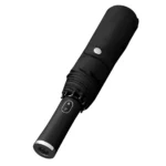 Parapluie noir automatique avec poignée LED et ouverture rapide. Sobre, solide et classe, parfait pour un style urbain intemporel.