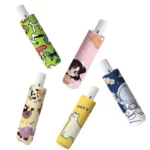 Lot de parapluies enfants colorés : bleu, vert, rose, jaune. Chaque modèle est pliable, compact et super résistant.