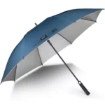 Parapluie de golf 156 cm, léger et robuste, idéal par tous les temps. Protection XL et finition premium pour golfeurs exigeants. Parapluieo garantit la qualité.
