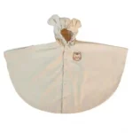 Poncho enfant beige avec capuche oreilles, motif visage mignon, parfait contre la pluie, alliant style et confort pour les petits.