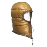 Capuche duvet marron compressible avec sac. Chaude, imperméable, coupe-vent. Parfaite activités neige, ski, trekking, voyages froids.